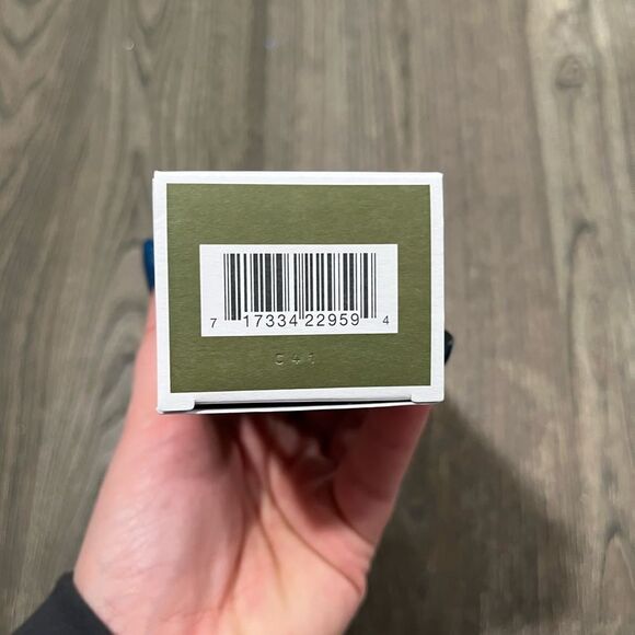 ORIGINS Mega-Mushroom Relief & Resilience Soothing Treatment Lotion 6.7 … - Picture 10 of 15